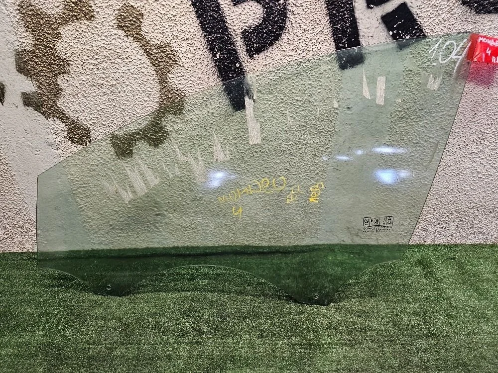 Стекло двери передней левой Форд Мондео 4