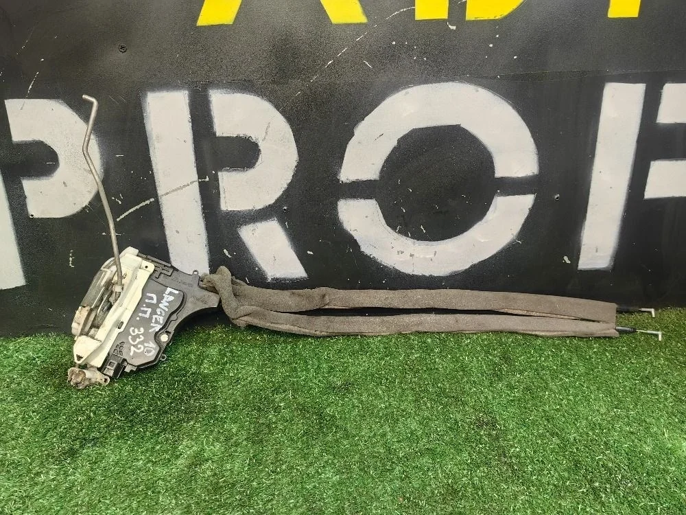 Замок двери передней правой Mitsubishi Lancer 10