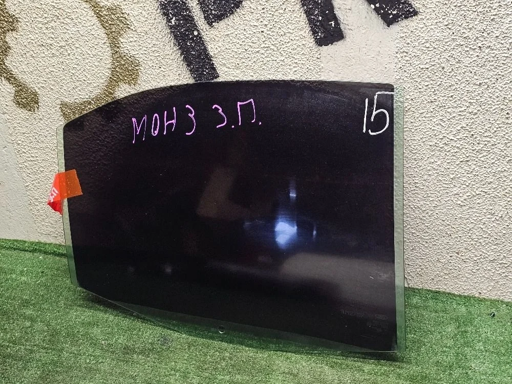 Стекло двери задней правой Ford Mondeo 3