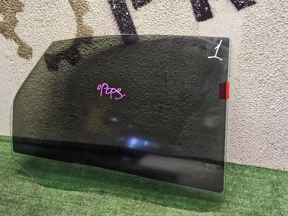 Стекло двери задней правой для Ford Focus 2