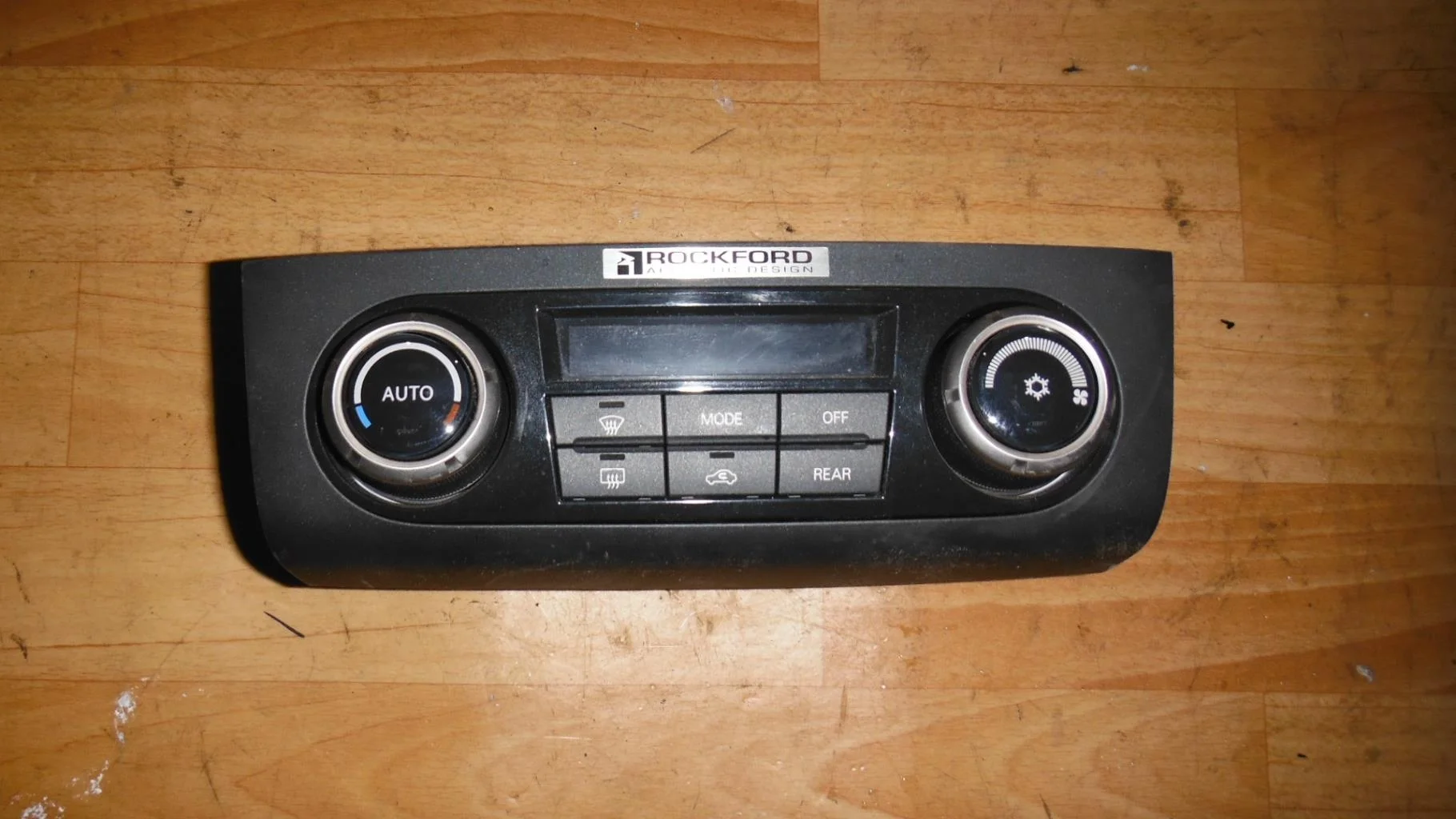 Б.у. блок климатконтроля MITSUBISHI PAJERO V98W MITSUBISHI PAJERO V98W