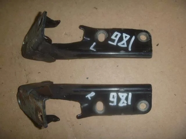 Б.у. петля капота (2шт) MITSUBISHI PAJERO V98W MITSUBISHI PAJERO V98W