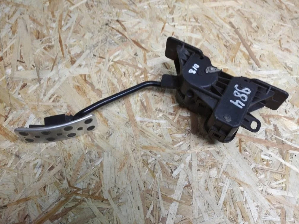 Б.у. педаль газа MITSUBISHI PAJERO V98W MITSUBISHI PAJERO V98W