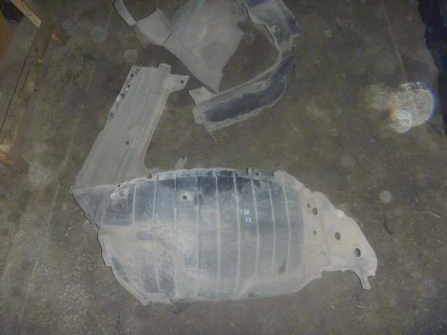 Б.у. подкрылок NISSAN X-TRAIL T31 NISSAN X-TRAIL T31