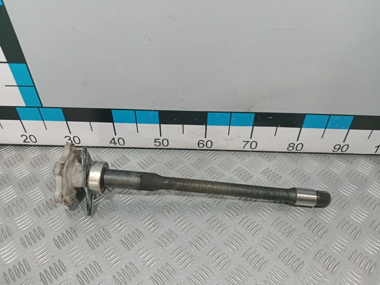 [Б/У] Вал промежуточный левый AUDI [Код: 00642462 ]