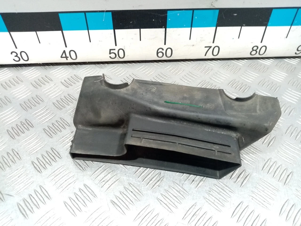 [Б/У] Воздуховод радиатора правый [Код: 00645792 ]