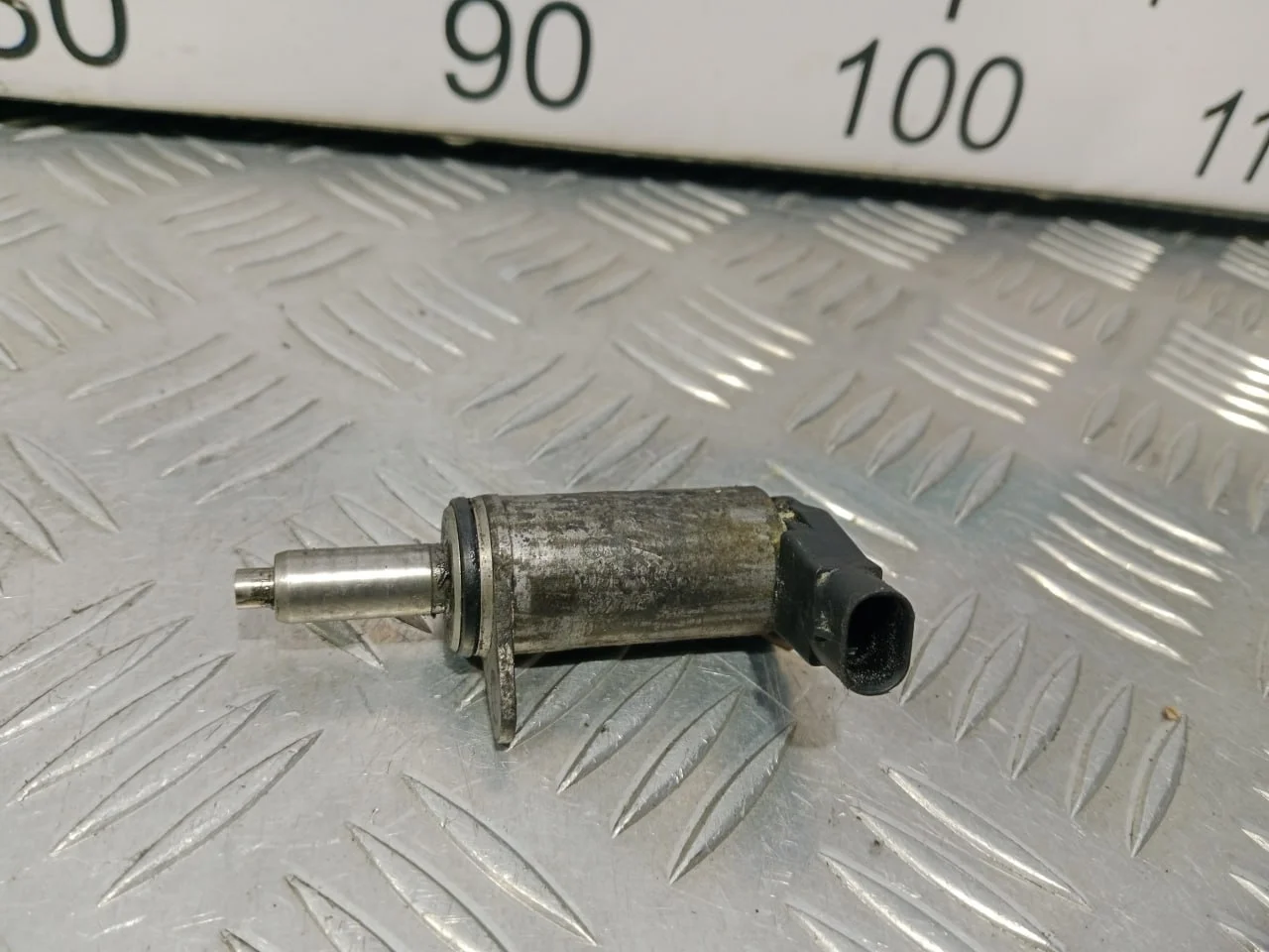 [Б/У] Клапан электромагнитный [Код: 00641067 ]