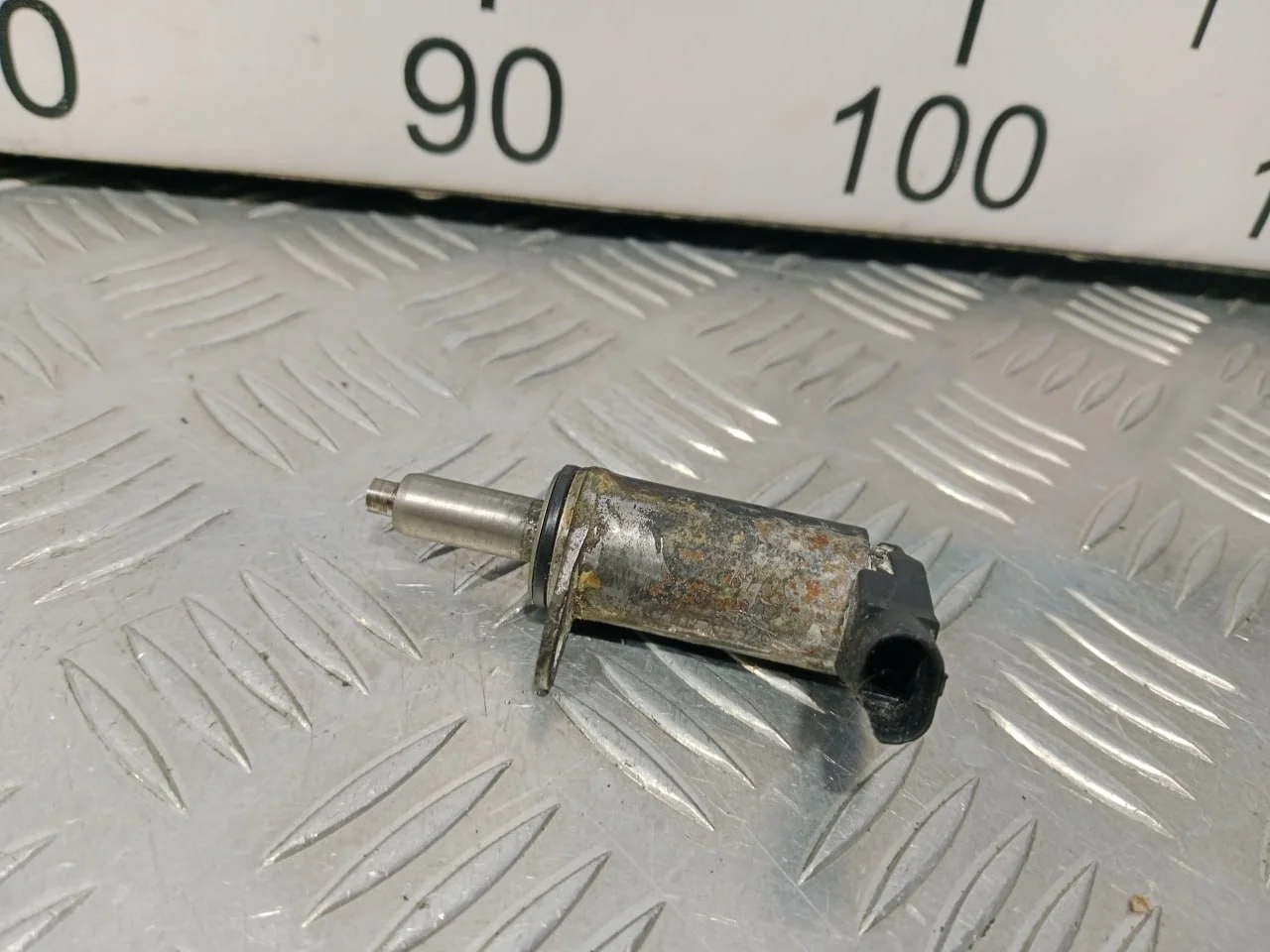 [Б/У] Клапан электромагнитный - Дефект разъема [Незначительные дефекты] [Код: 00641069 ]