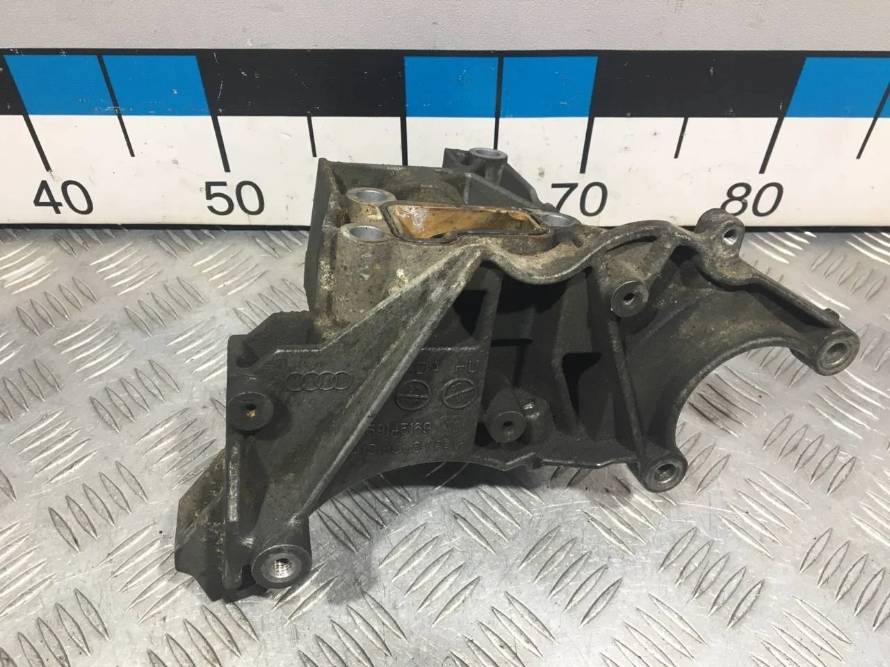 [Б/У] Кронштейн ГУР [Код: 00643051 ]