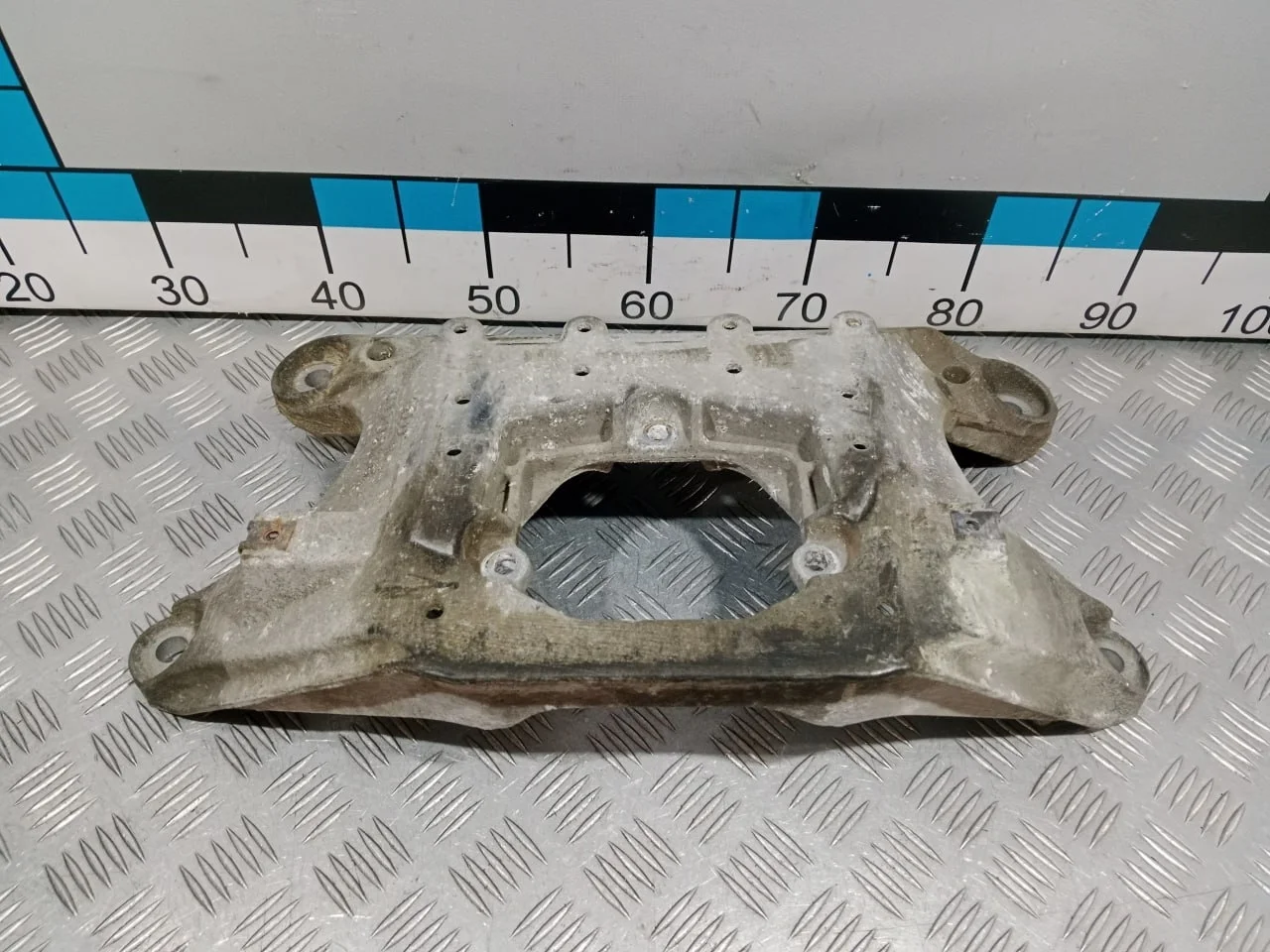 [Б/У] Кронштейн КПП Audi A4 A5 Q5 [Код: 00642522 ]