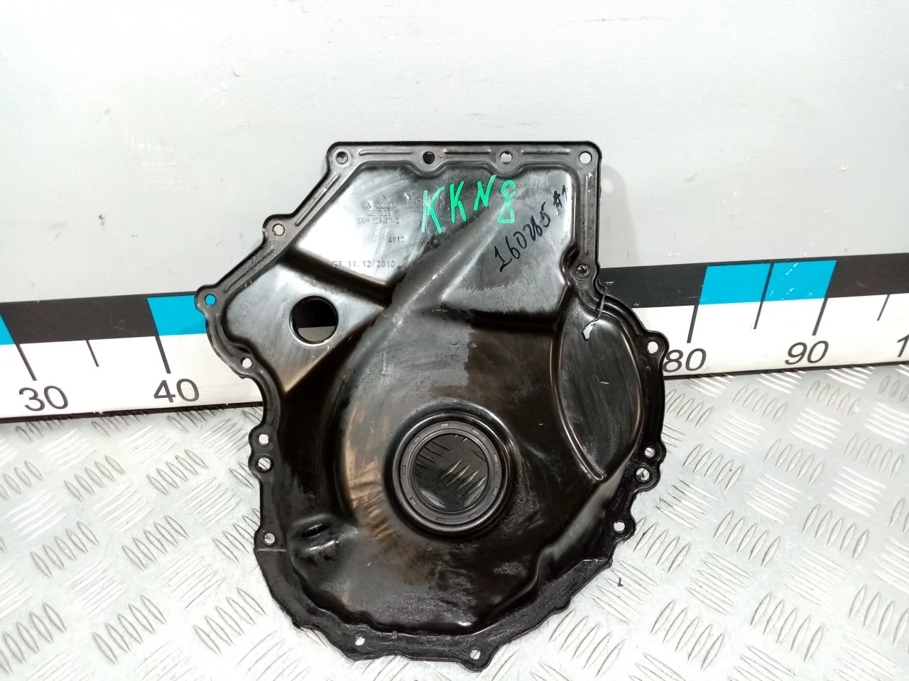 [Б/У] Крышка двигателя передняя [Код: 00643883 ]