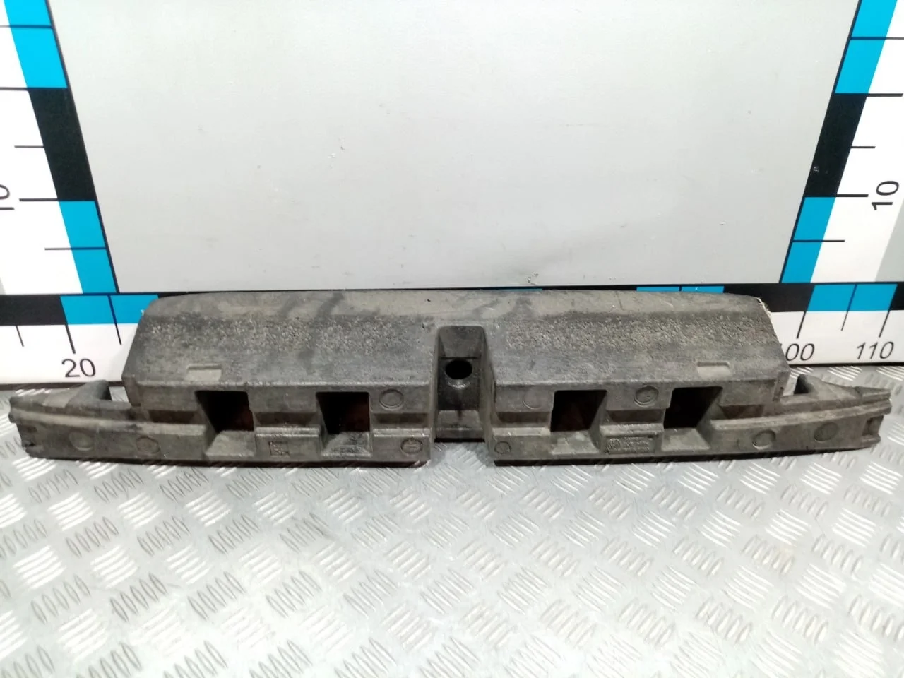 [Б/У] Наполнитель переднего бампера [Код: 00645870 ]