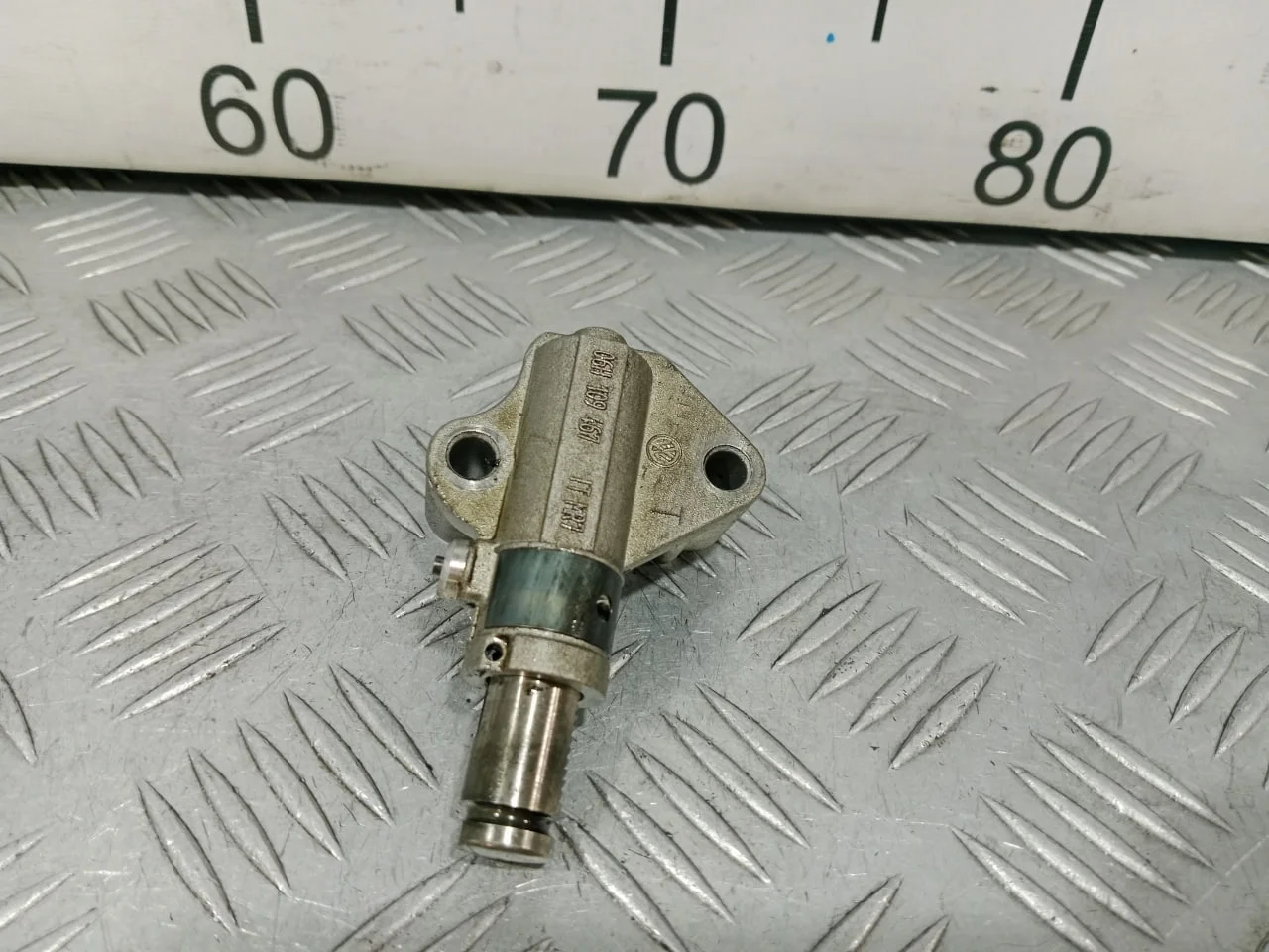 [Б/У] Натяжитель цепи ГРМ [Код: 00641085 ]