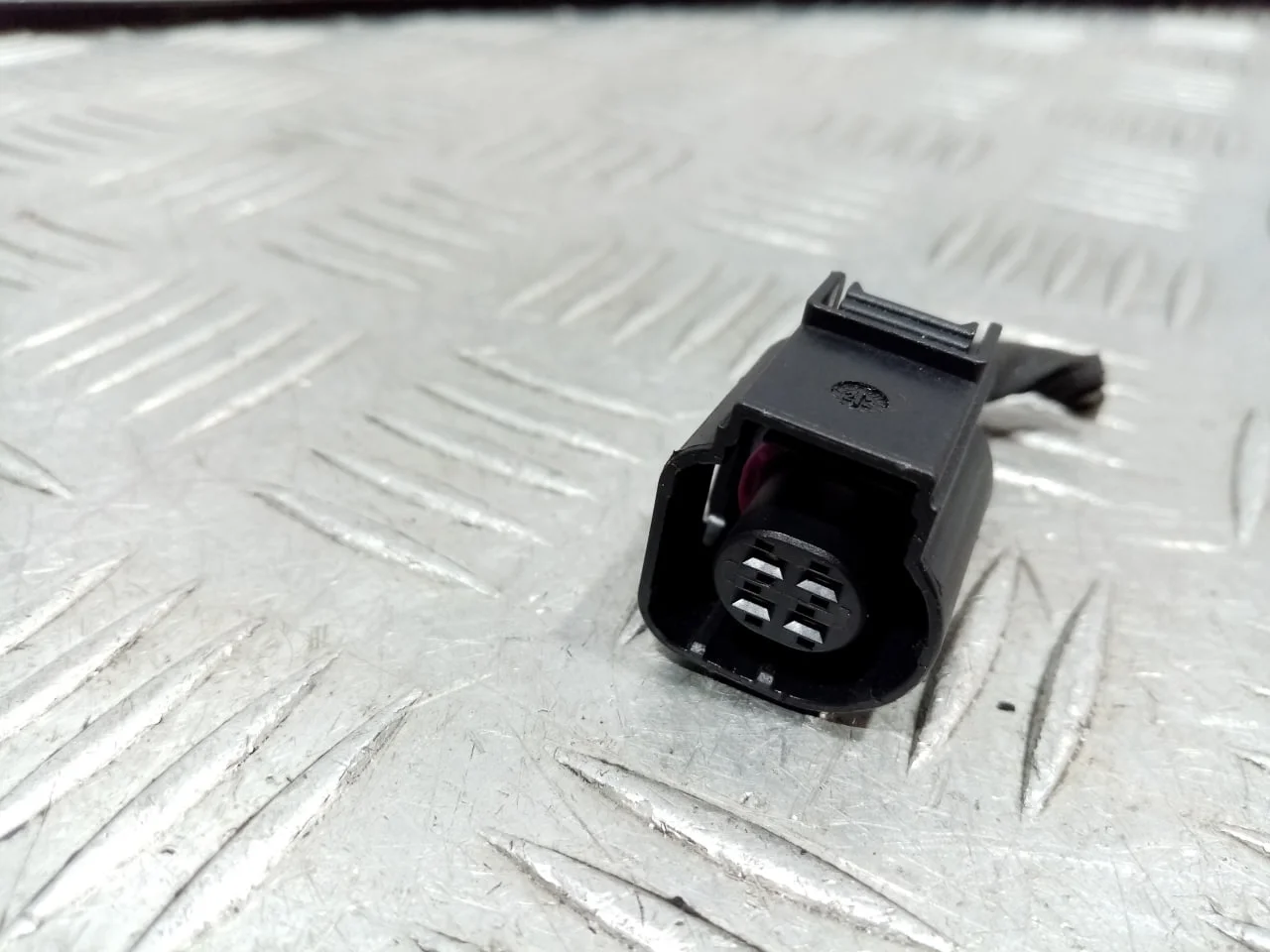 [Б/У] Разъем 4 контакта [Код: 00643532 ]