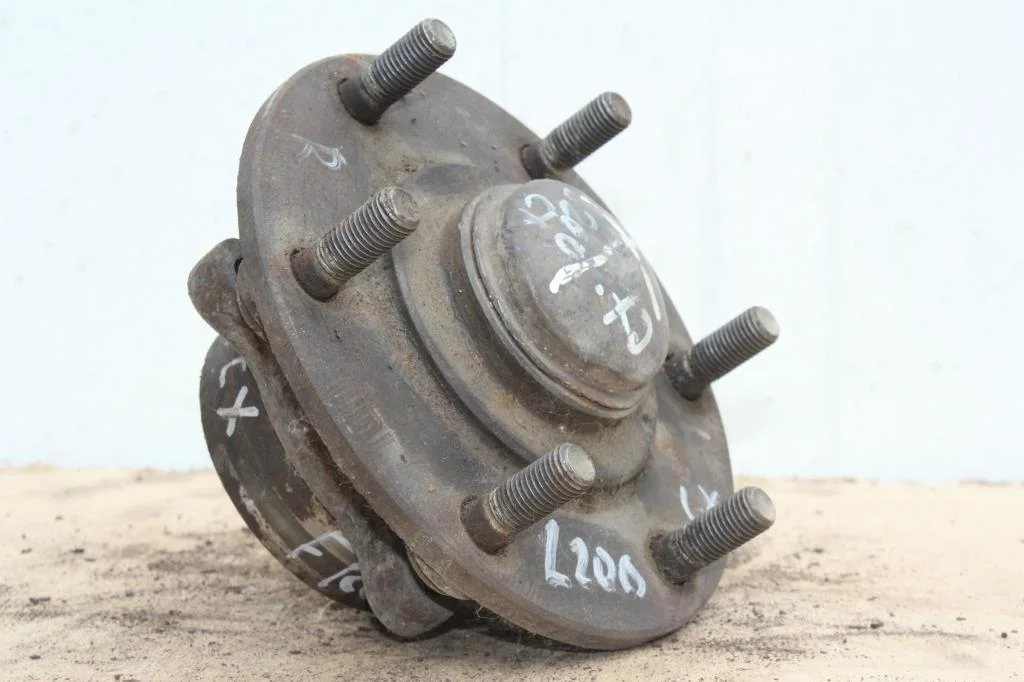 Б.у. ступица MITSUBISHI L200 KB4T MITSUBISHI L200 KB4T