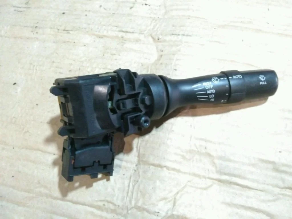 Б.у. переключатель стеклоочистителей TOYOTA CAMRY V40 ACV40 TOYOTA CAMRY V40 ACV40