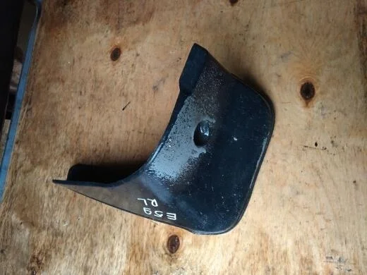 Б.у. брызговик TOYOTA COROLLA ZRE151 TOYOTA COROLLA ZRE151