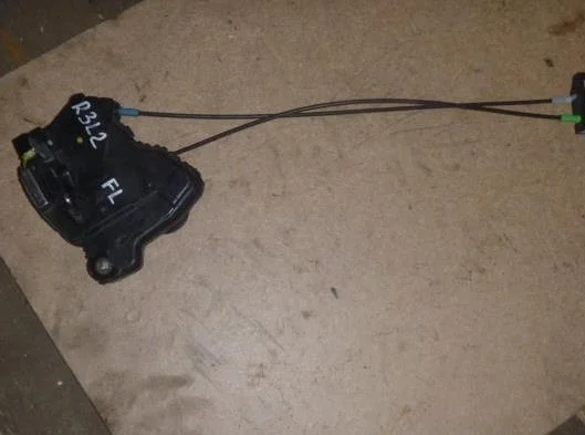 Б.у. замок двери TOYOTA RAV4 ACA30 TOYOTA RAV4 ACA30