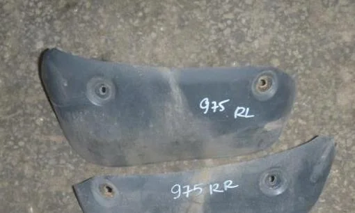 Б.у. брызговик MITSUBISHI PAJERO V98W MITSUBISHI PAJERO V98W