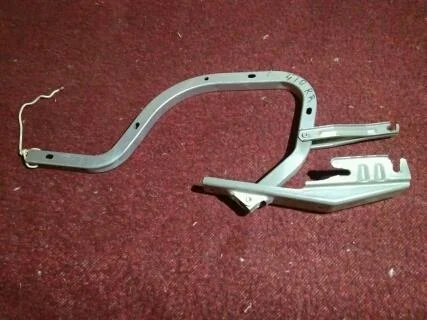 Б.у. петля багажника TOYOTA CAMRY V40 ACV40 TOYOTA CAMRY V40 ACV40