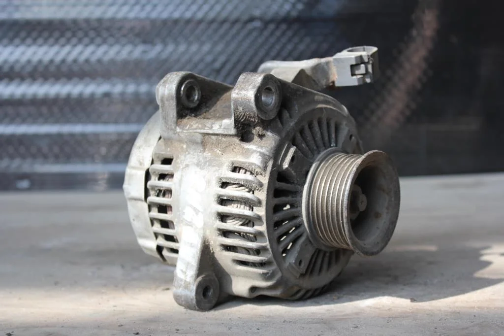 Б.у. генератор TOYOTA RAV4 ACA20 TOYOTA RAV4 ACA20