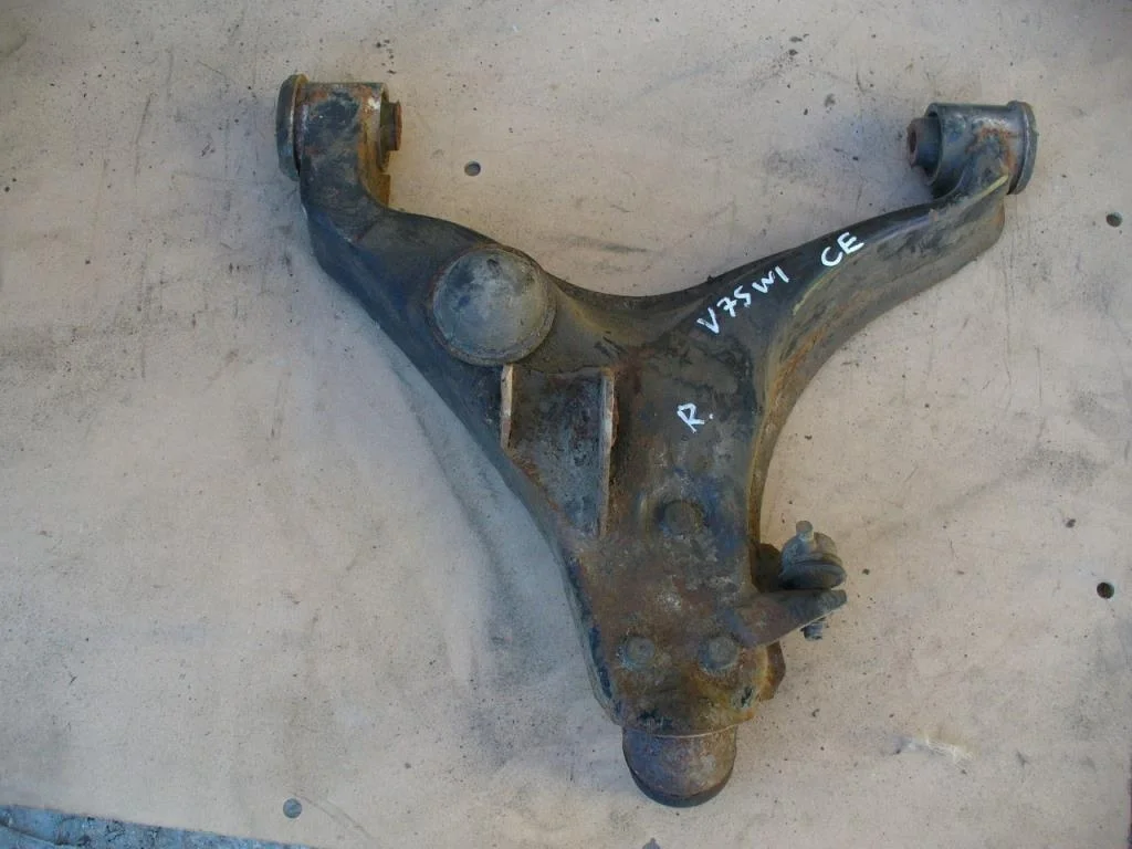 Б.у. рычаг MITSUBISHI PAJERO V75W MITSUBISHI PAJERO V75W