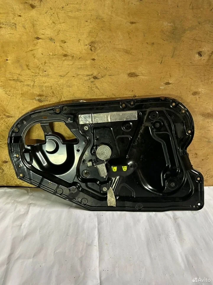 Стеклоподъемник передний инфинити g v36