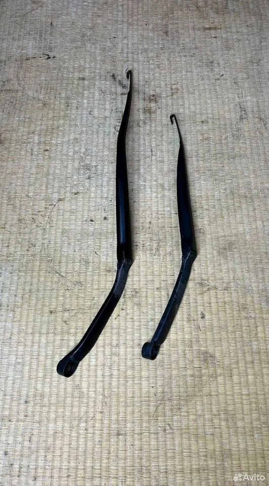 Поводок дворника инфинити g v36