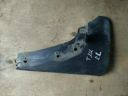 Б.у. брызговик NISSAN X-TRAIL T31 NISSAN X-TRAIL T31