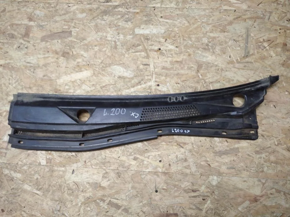 Б.у. жабо MITSUBISHI PAJERO SPORT KH4W MITSUBISHI PAJERO SPORT KH4W