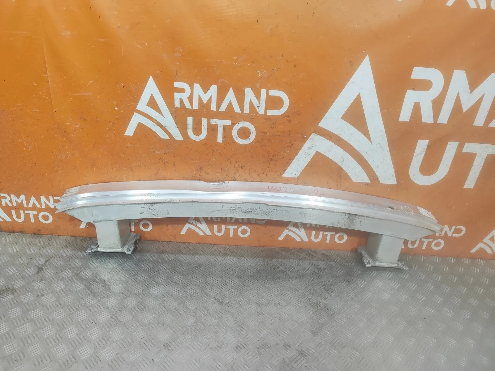 Усилитель бампера Mercedes -Class 2013-2020 W222