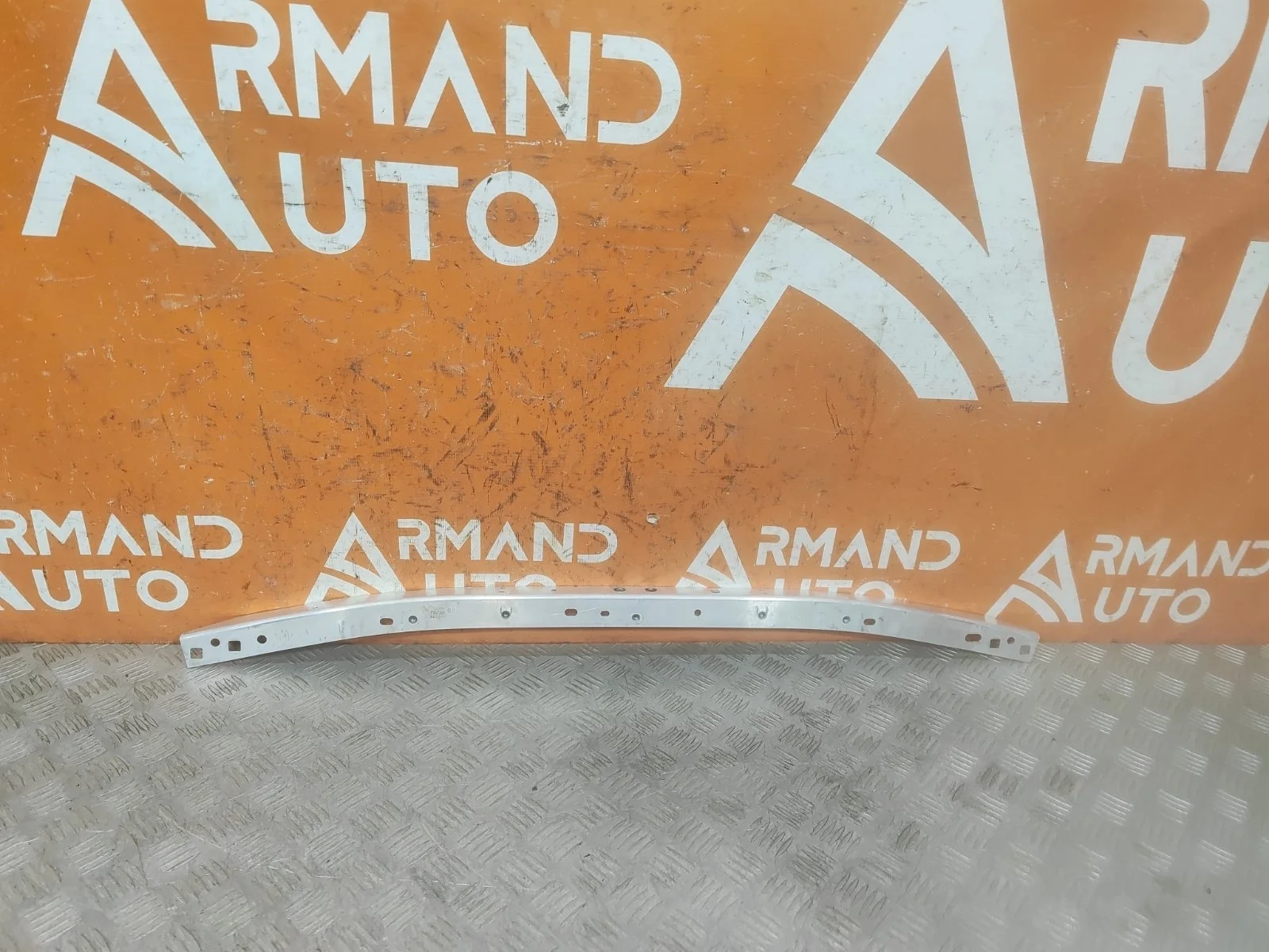 Кронштейн панели передней верхний BMW 5 series 2016-нв G30 G31