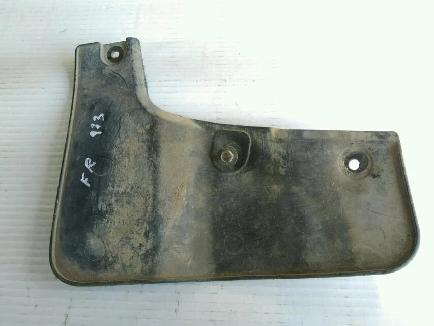 Б.у. брызговик MITSUBISHI PAJERO V97W MITSUBISHI PAJERO V97W