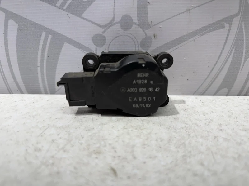 Моторчик заслонки печки Mercedes-benz ML W163