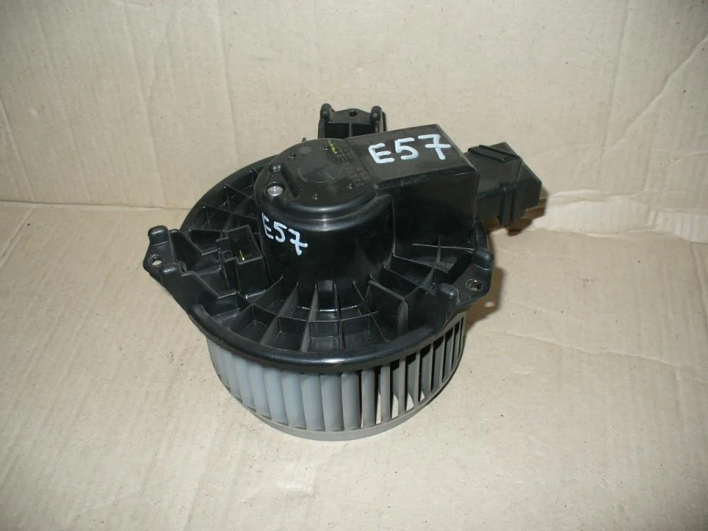 Б.у. мотор печки TOYOTA COROLLA ZRE151 TOYOTA COROLLA ZRE151