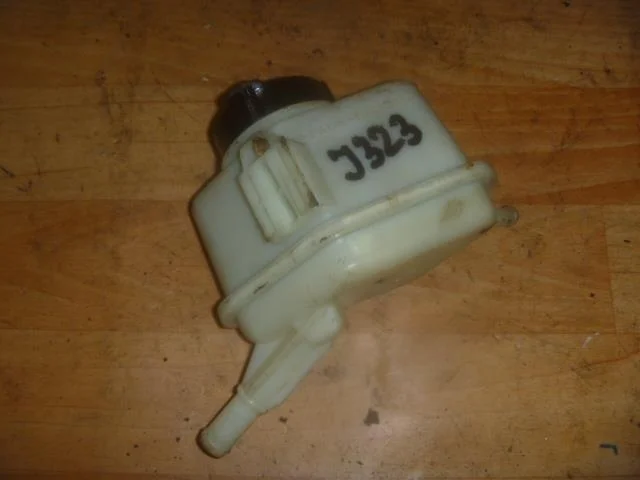 Б.у. бачок гидроусилителя NISSAN TEANA J32 NISSAN TEANA J32