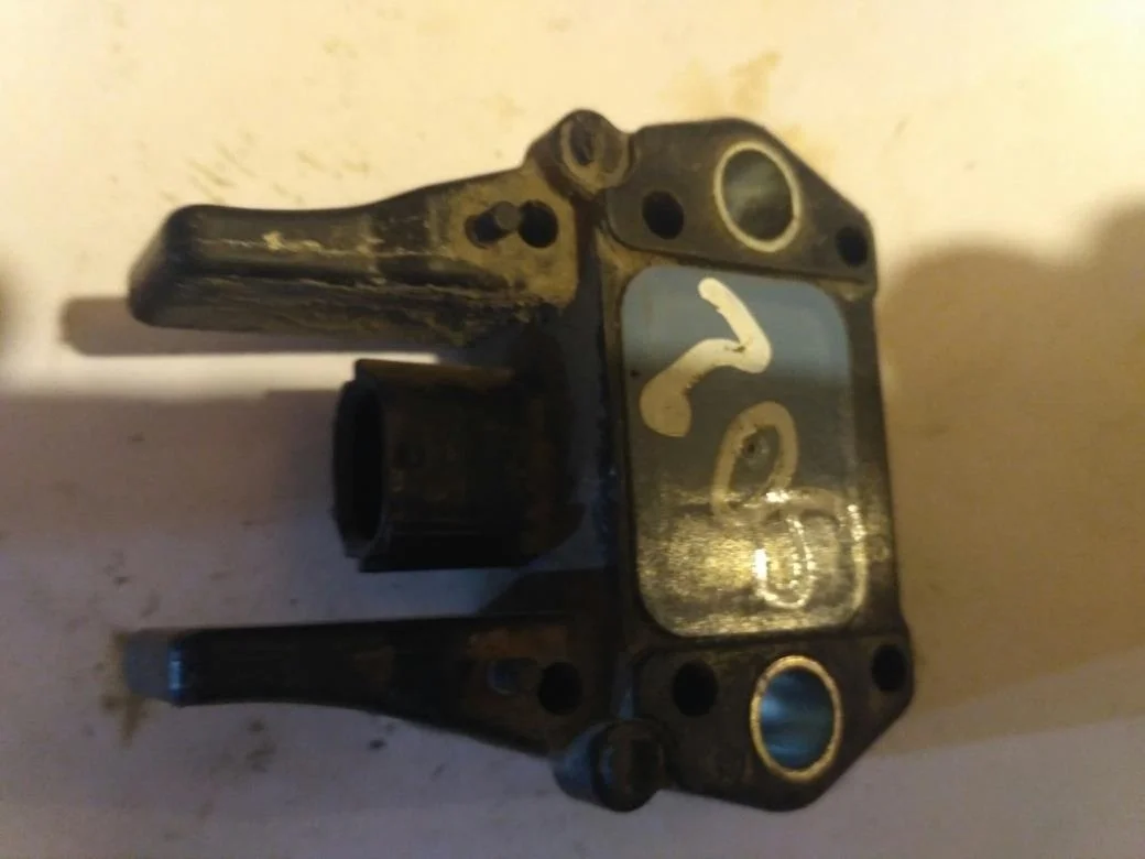 Б.у. датчик удара SUBARU LEGACY/ OUTBACK B13 SUBARU LEGACY/ OUTBACK B13