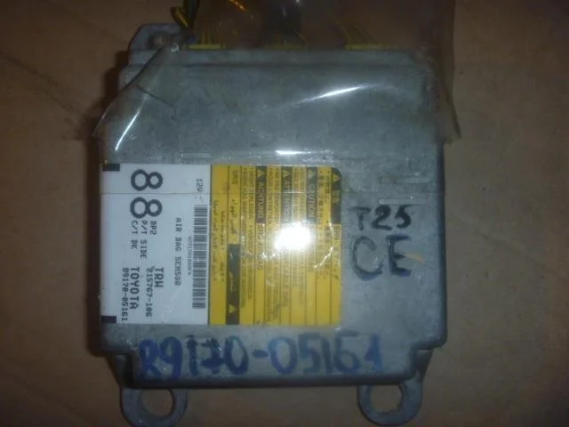 Б.у. блок управления подушками безопасности TOYOTA AVENSIS ZZT251 TOYOTA AVENSIS ZZT251