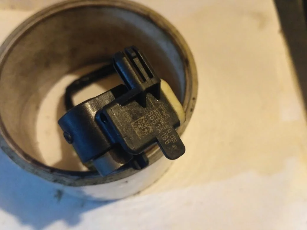 Б.у. датчик удара MITSUBISHI ASX GA2W MITSUBISHI ASX GA2W