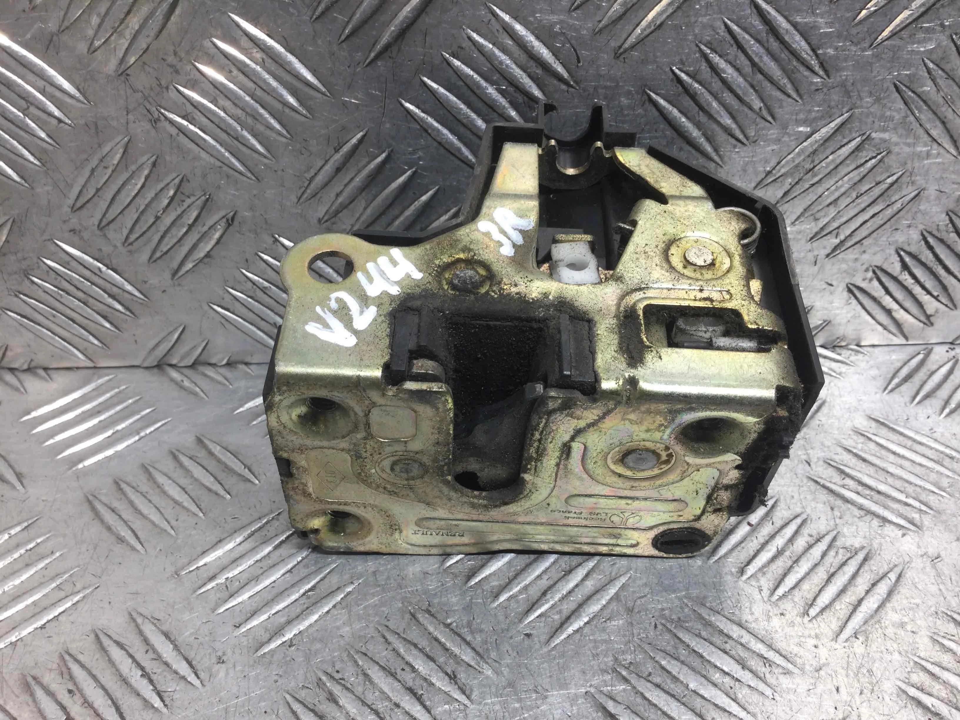 Замок двери задней правой Renault Scenic 1 поколение [рестайлинг] (1999-2003) бензин 1.6 i Механика Минивэн