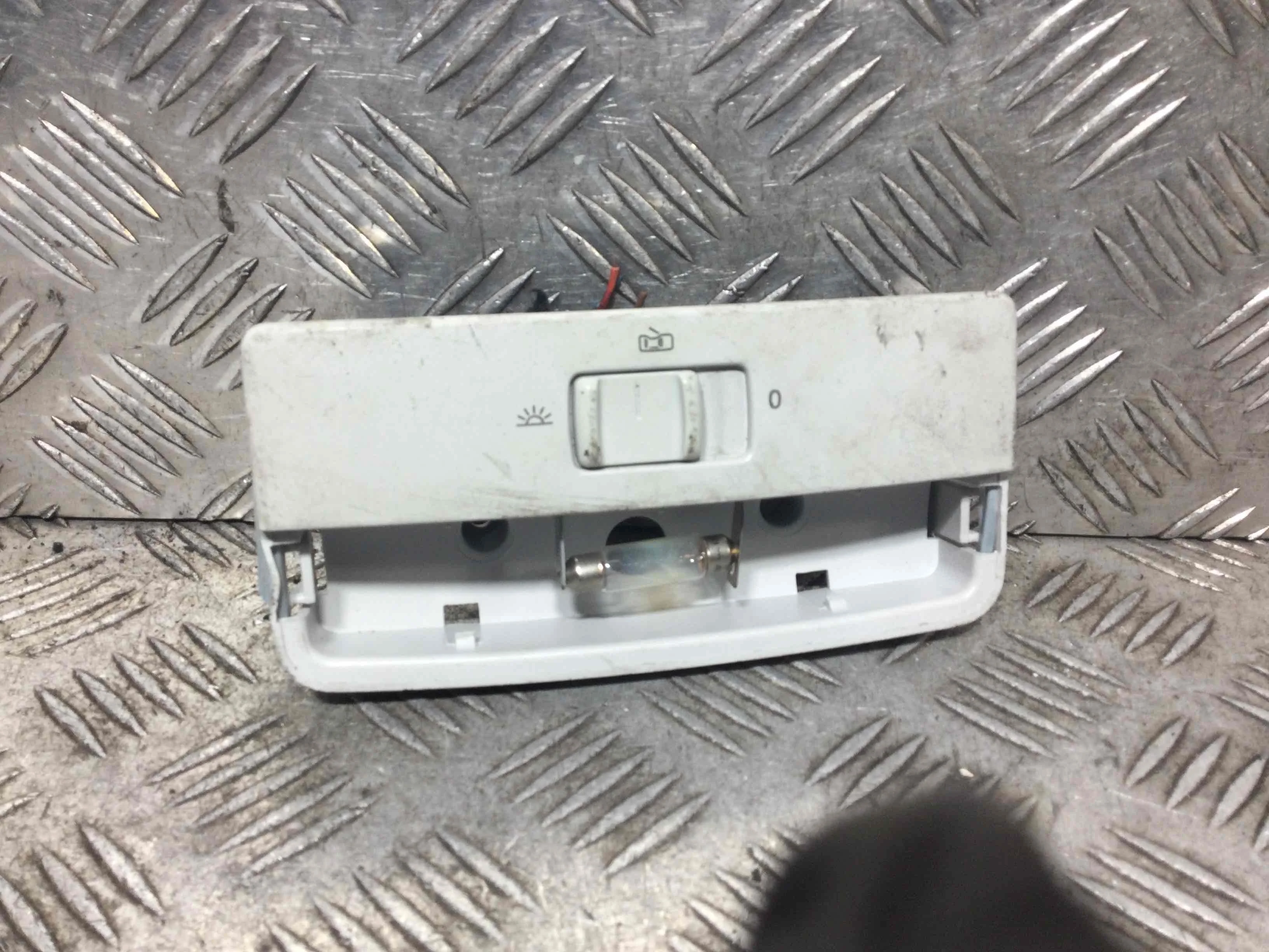 Фонарь салона (плафон) SEAT Ibiza 4 поколение (2008-2012) бензин 1.2 i Механика 3-дв, х/б