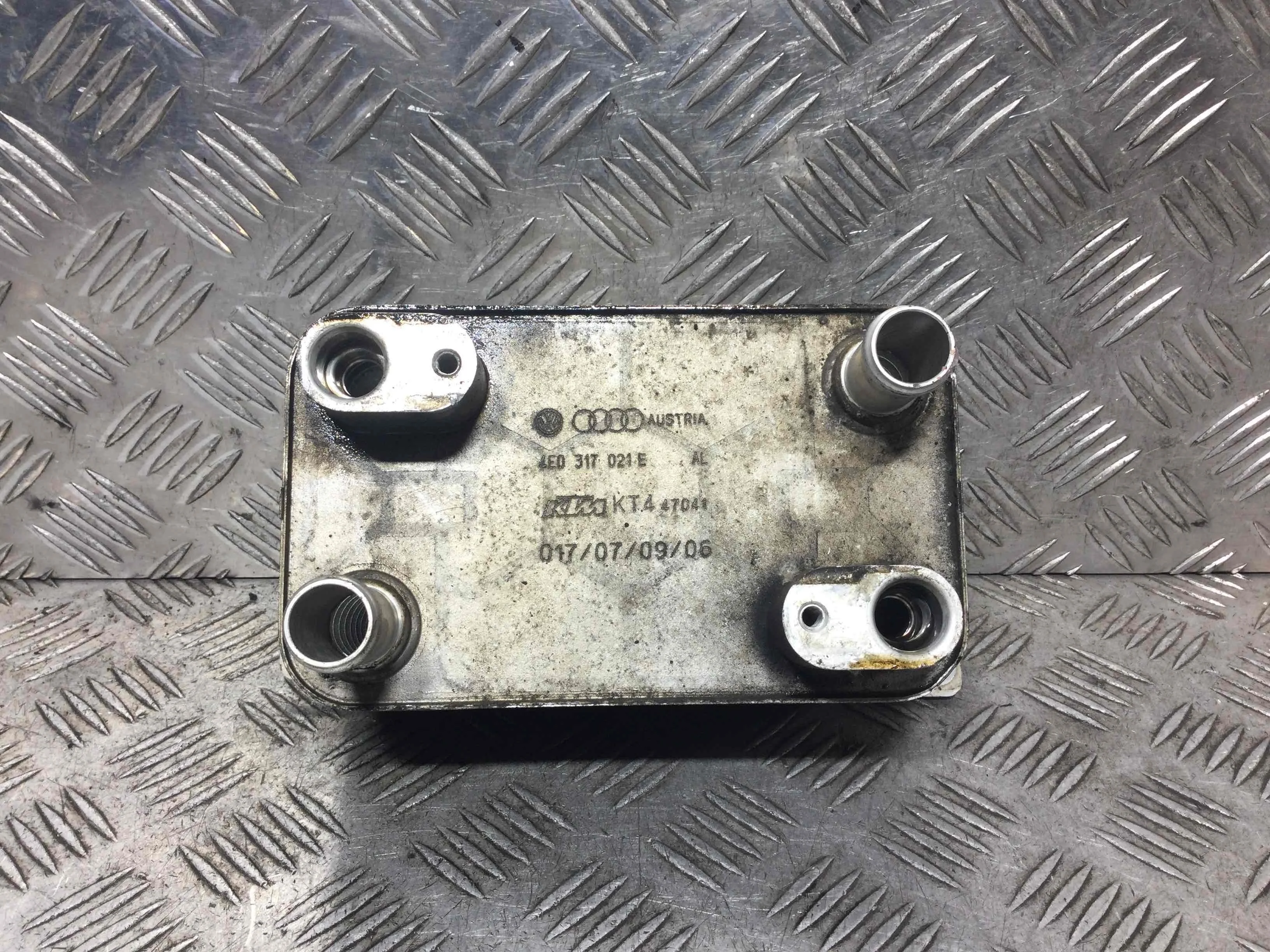 Радиатор АКПП Audi A8 A8 D3 (4E2) 2002 - 2010 дизель 3.0 TDI Автомат Седан