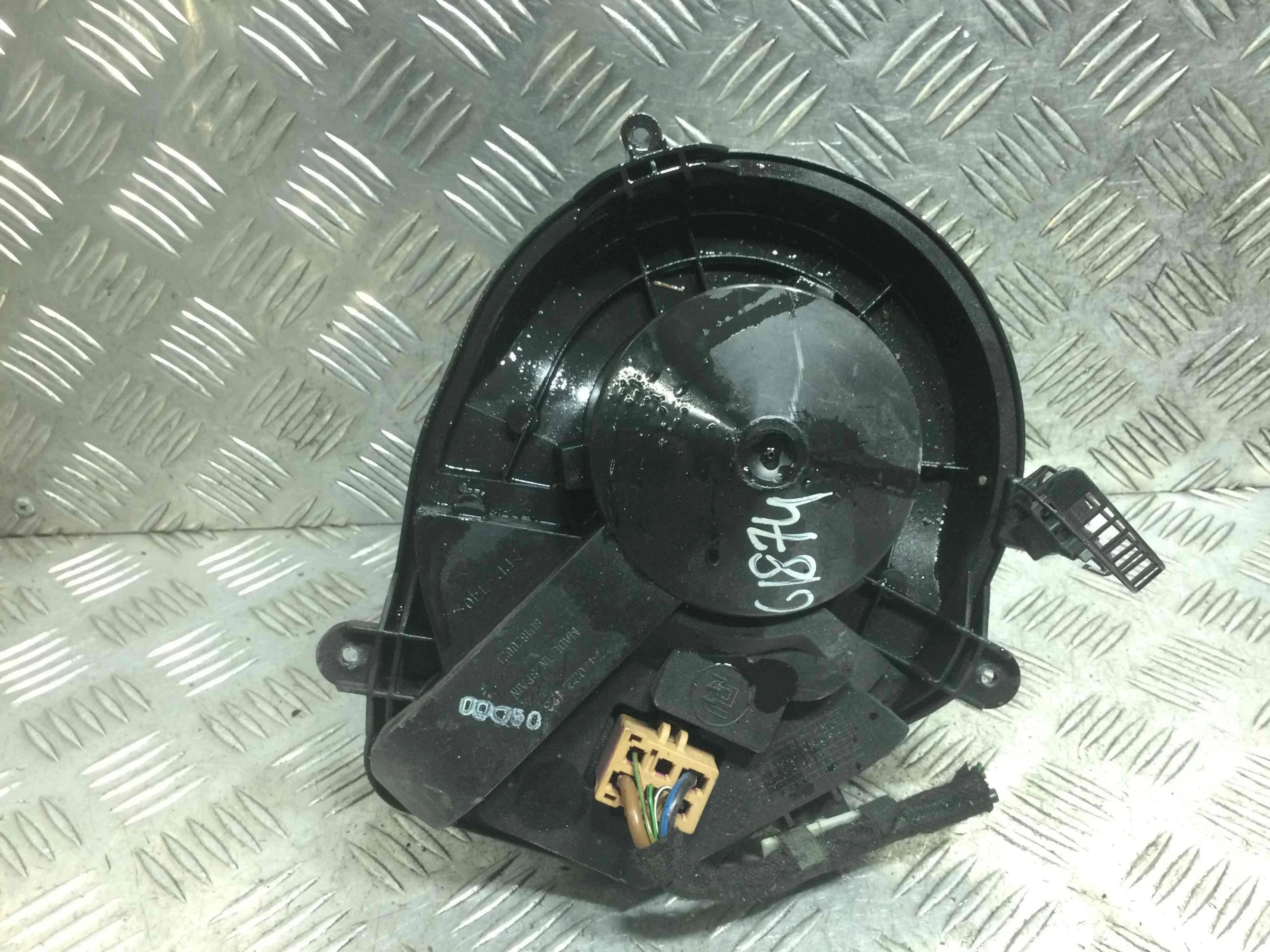 Моторчик печки Audi A4 B5 [рестайлинг] (1999-2001) дизель 1.9 TDI Механика Седан