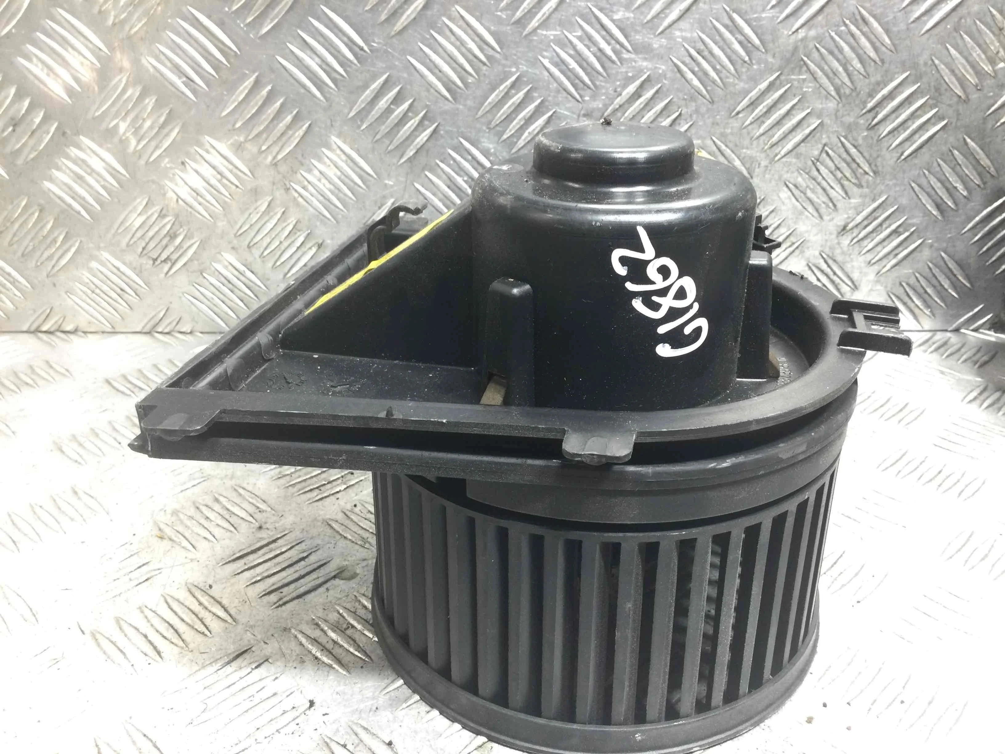 Моторчик печки Volkswagen Bora Bora (1J) 1998 - 2005 дизель 1.9 TDI Механика Седан