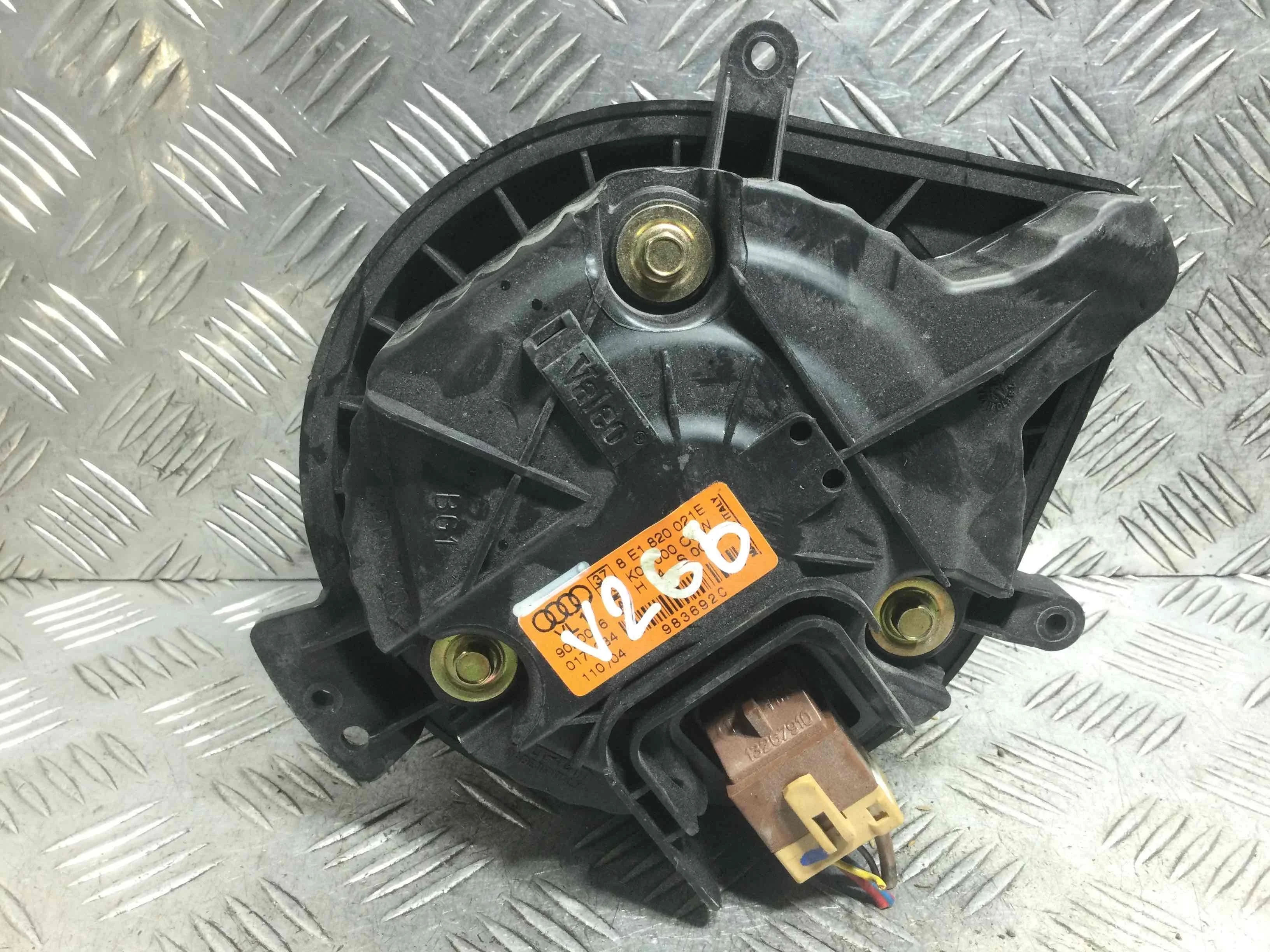 Моторчик печки Audi A4 B6 (2000-2005) дизель 2.5 TDI Автомат Универсал