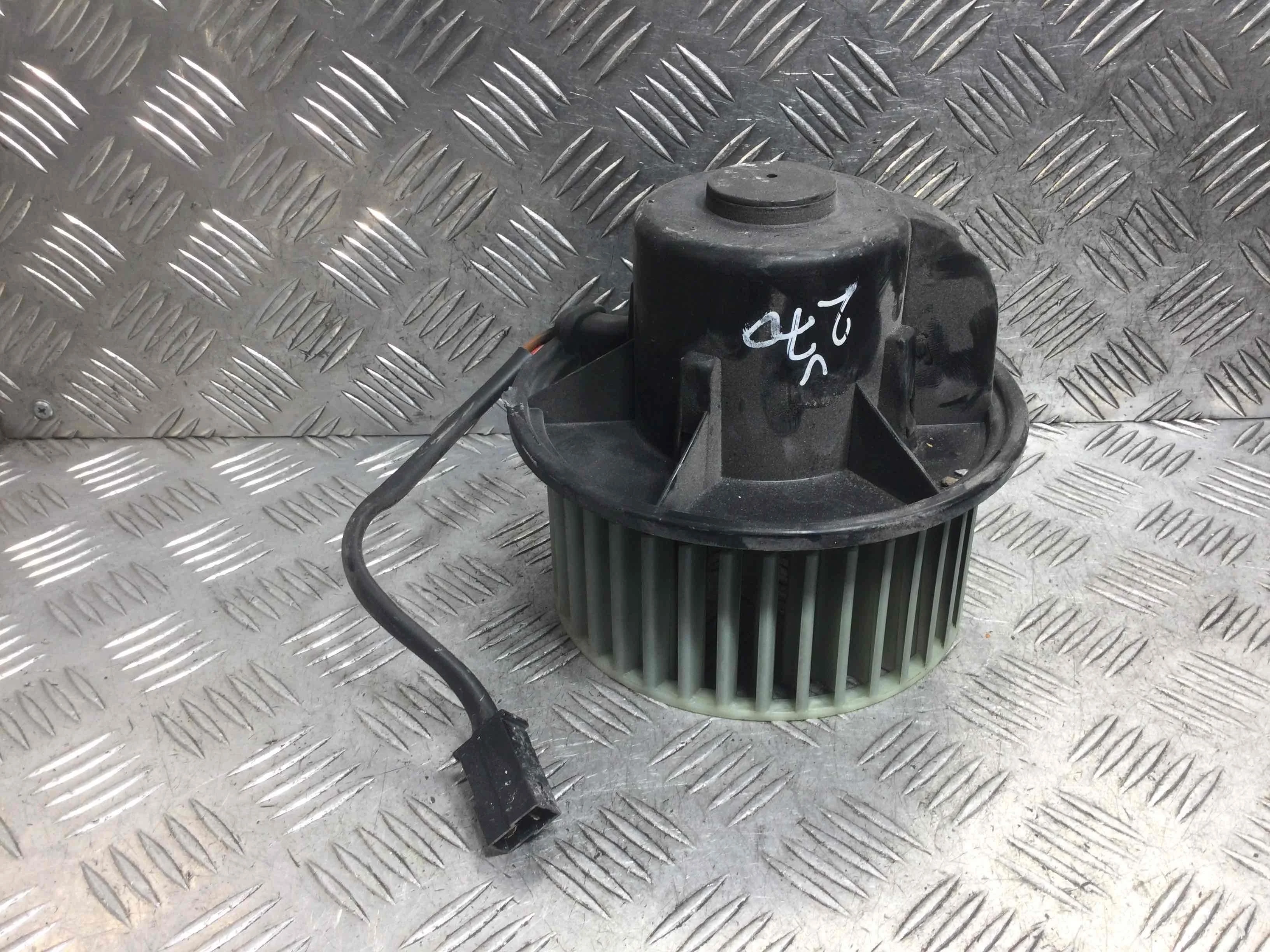 Моторчик печки Audi A4 B5 (1994-1999) бензин 1.8 i Механика Седан