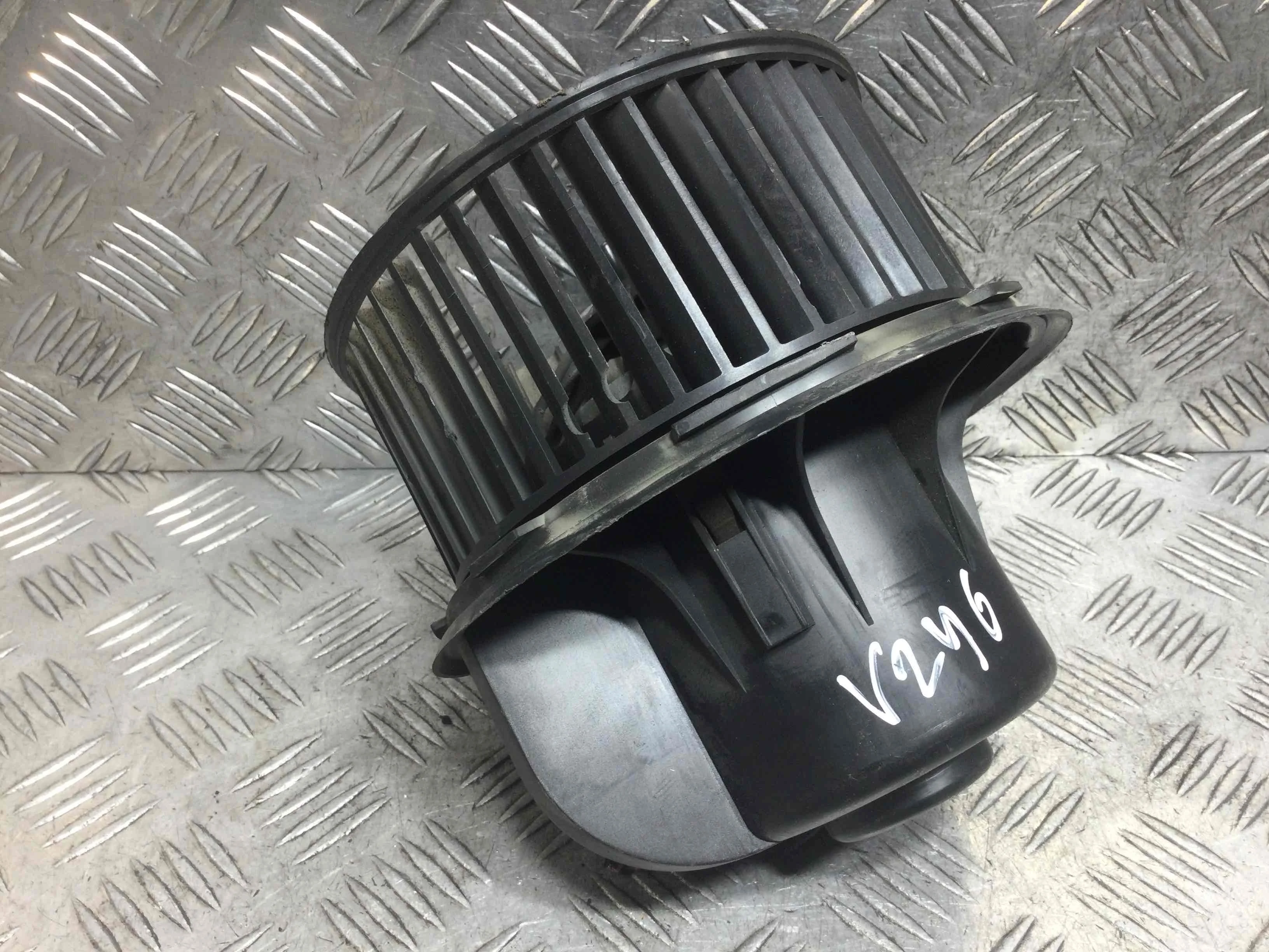 Моторчик печки Ford Galaxy 1 поколение [рестайлинг] (2001-2006) дизель 1.9 TDI Механика Минивэн