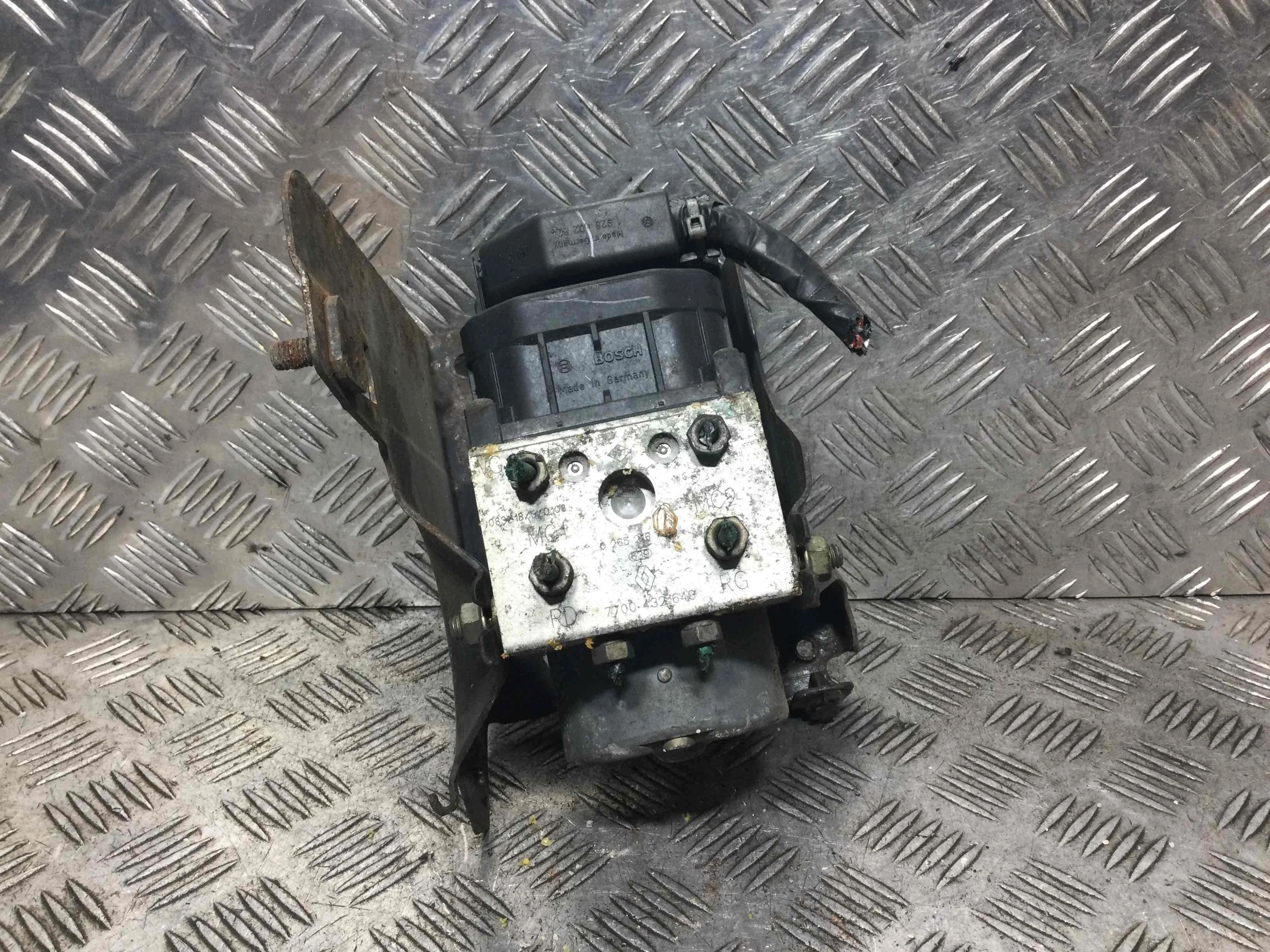 Блок ABS Renault Scenic 1 поколение [рестайлинг] (1999-2003) бензин 1.6 i Механика Минивэн