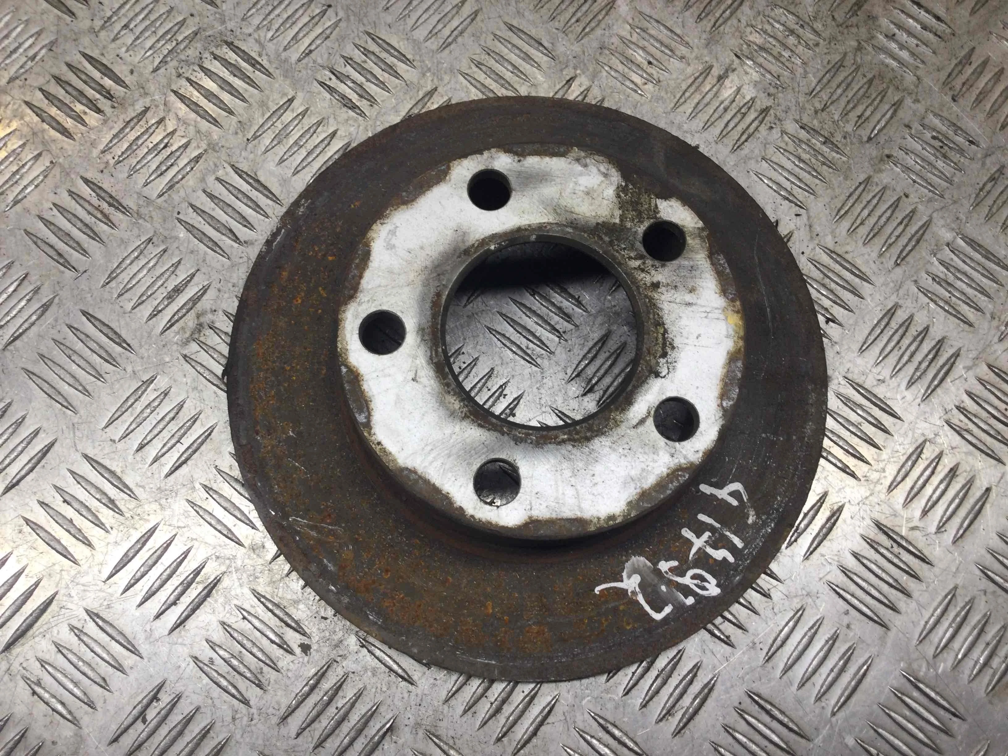 Диск тормозной задний Volkswagen Passat B5 (1996-2000) бензин 1.6 i Механика Универсал