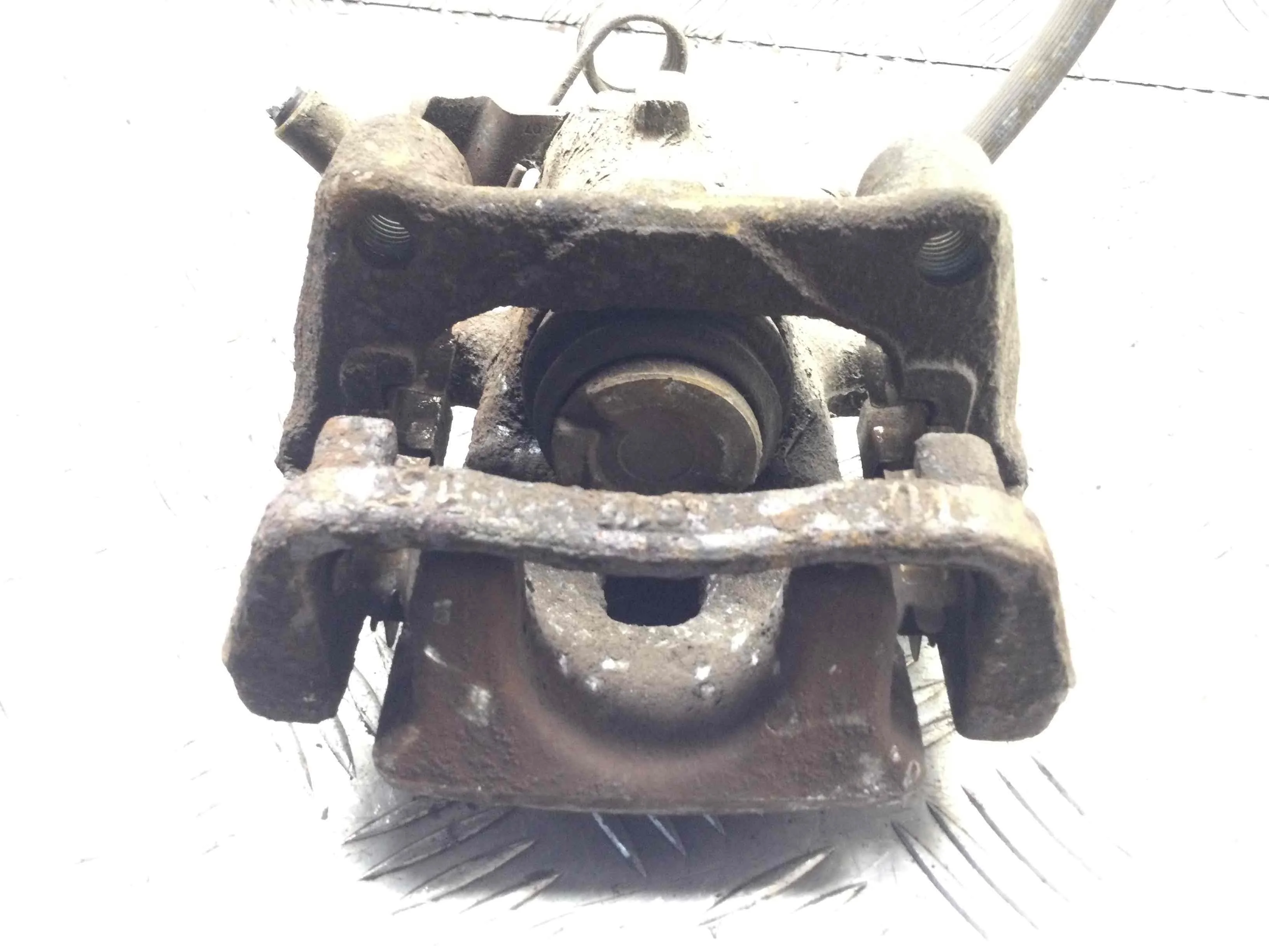 Суппорт задний левый Opel Astra H 2004-2007 бензин 1.6 i Механика Универсал